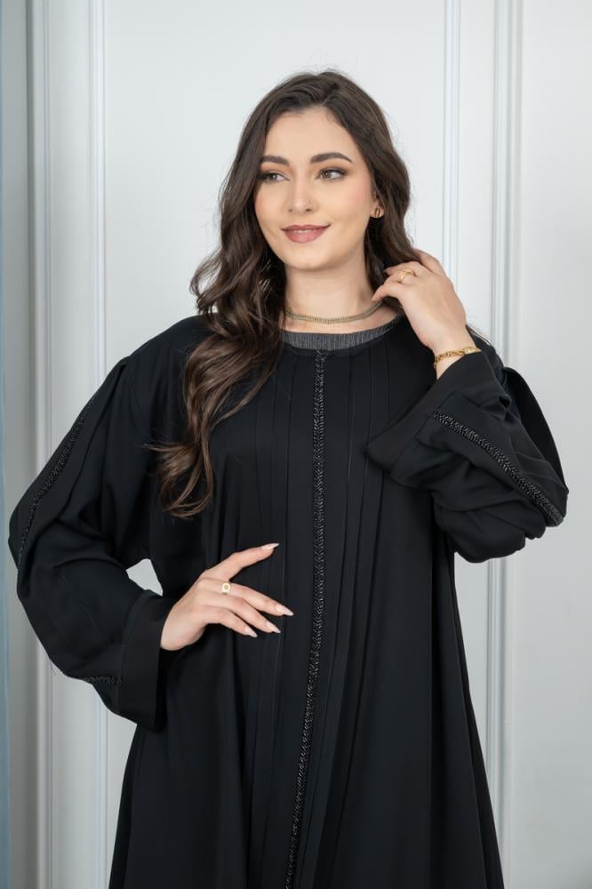 عباية بتطريز وكسرات رهيب