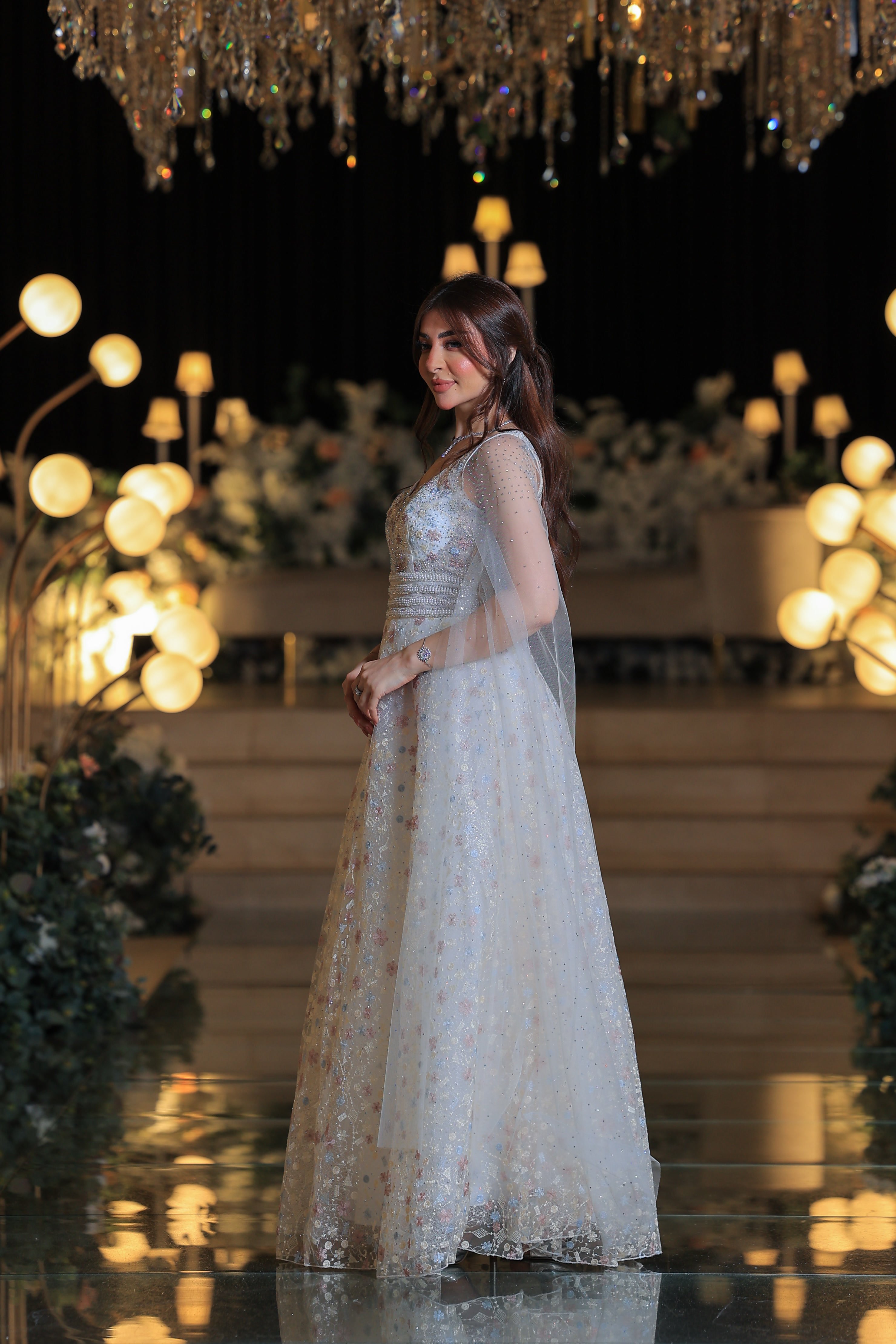 فستان سهرة ملكي – إطلالة أسطورية تخطف الأنفاس