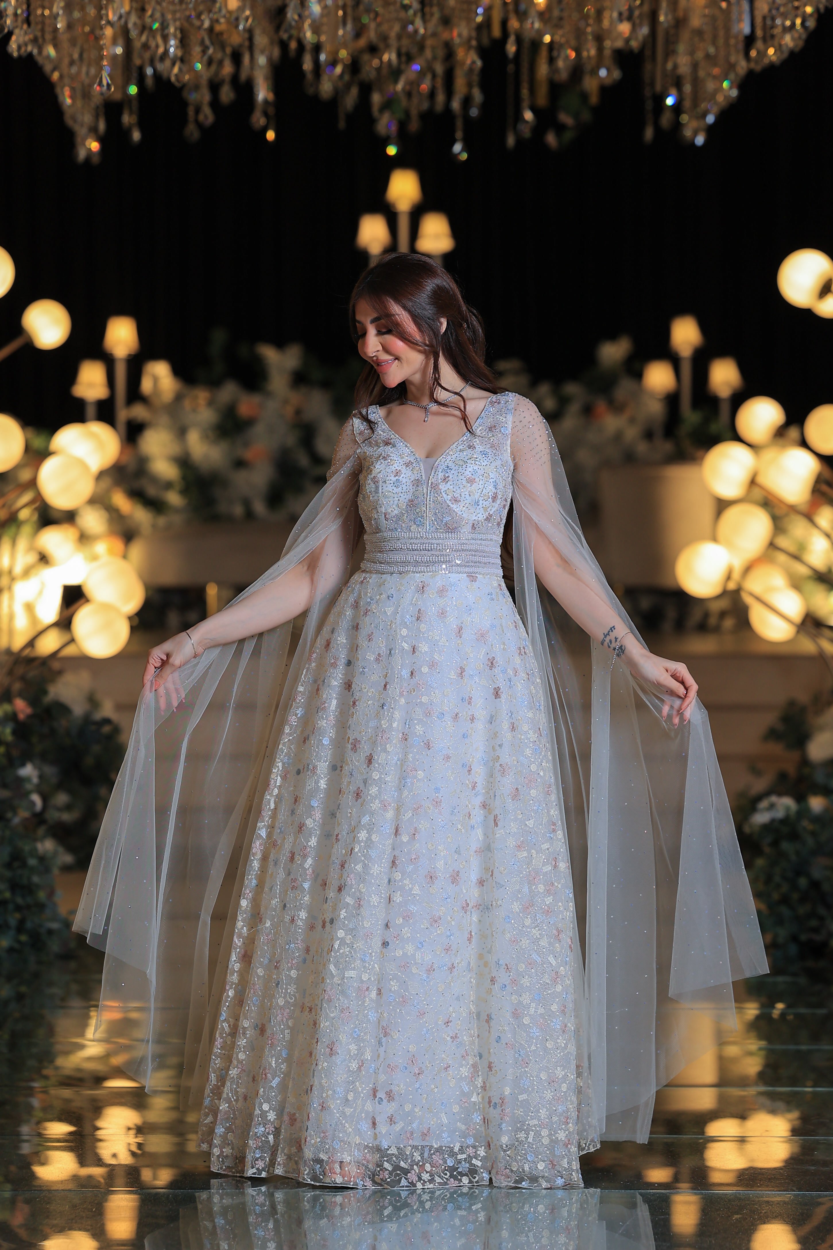 فستان سهرة ملكي – إطلالة أسطورية تخطف الأنفاس