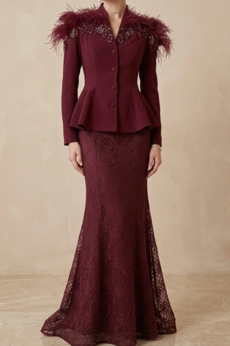 طقم عنابي فاخر للمناسبات: إطلالة ملكية من بوتيك لال