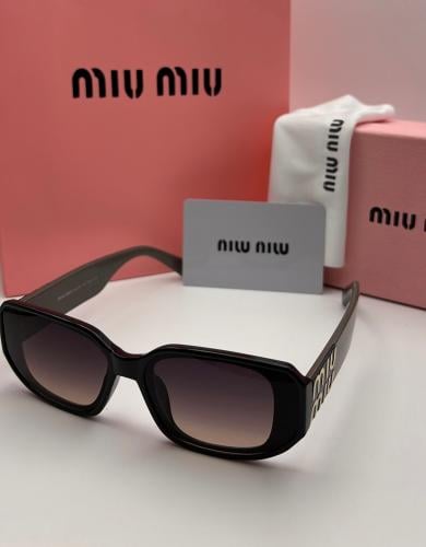 نظارات ميو ميو Miu Miu اطار اسود ورمادي