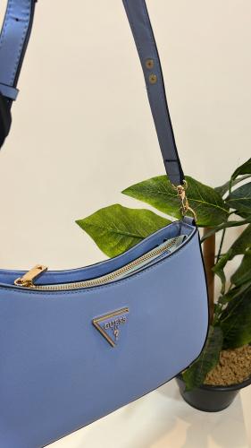 شنطه GUESS لون ازرق
