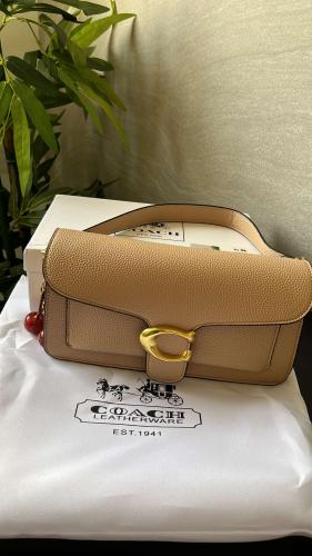 شنطه COACH بيج