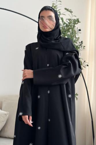 عباية كريب بتطريز ابيض