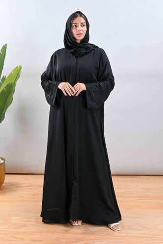 عباية كريب ناعم بتطريز اسود