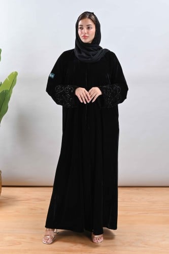 عباية مخمل بتطريز يدوي اسود