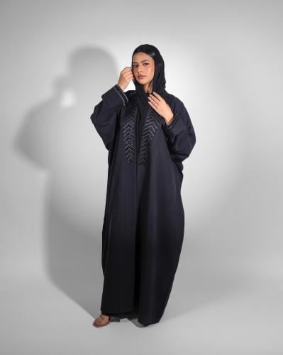 كريب الشرقية نص بشت لون اسود مع تطريز بالياقة والا...