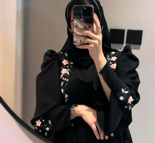 عباية العيد قماش كريب شك دردوزي مع خرز