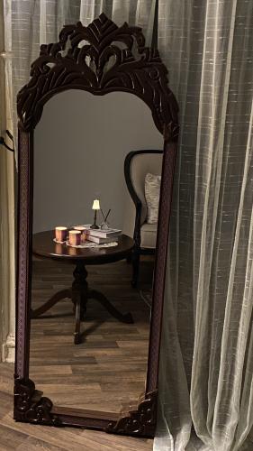 مرايا روزي بطابع كلاسيك