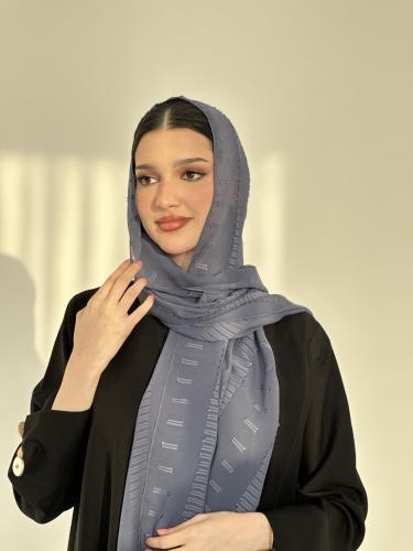 طرحة سوداء أو رمادي غامق أو رمادي فاتح