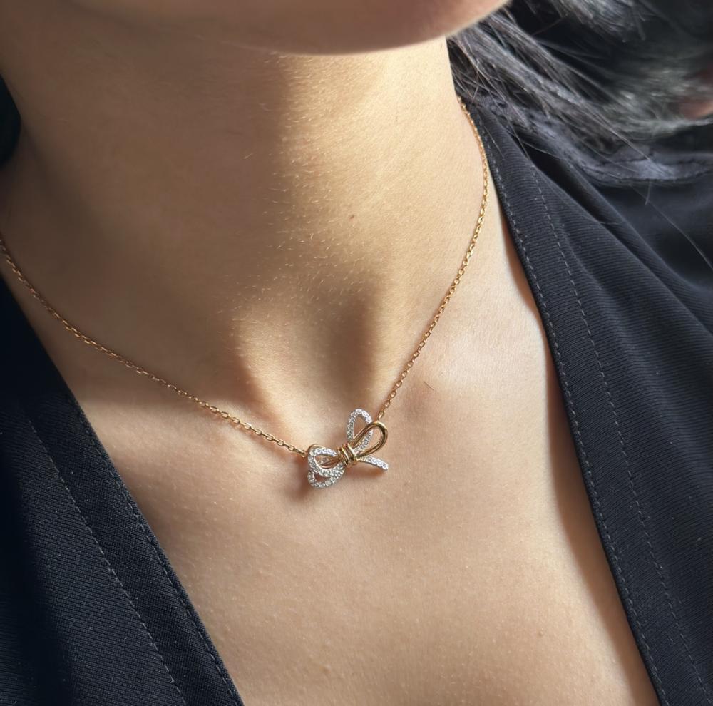 بوكيه وسلسال فيونكه سواروفسكي