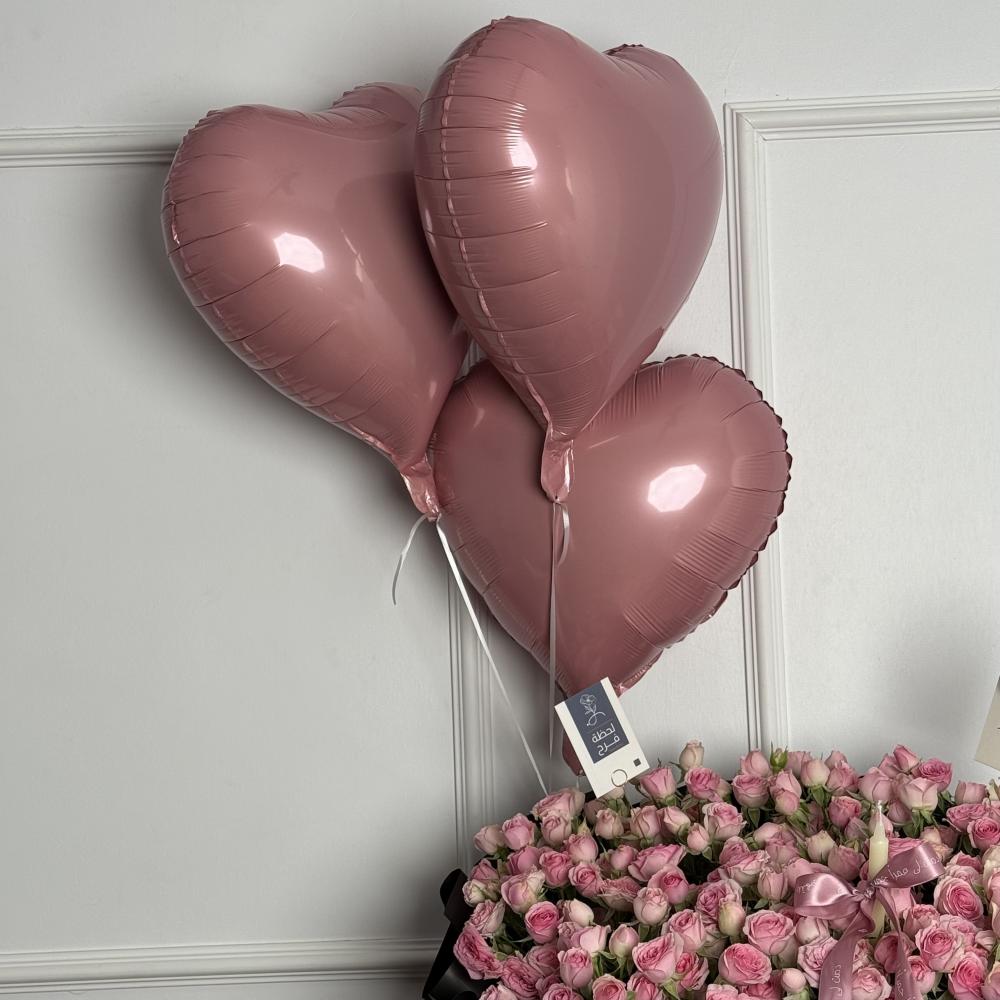 Diva bouquet, joy perfume and balloon