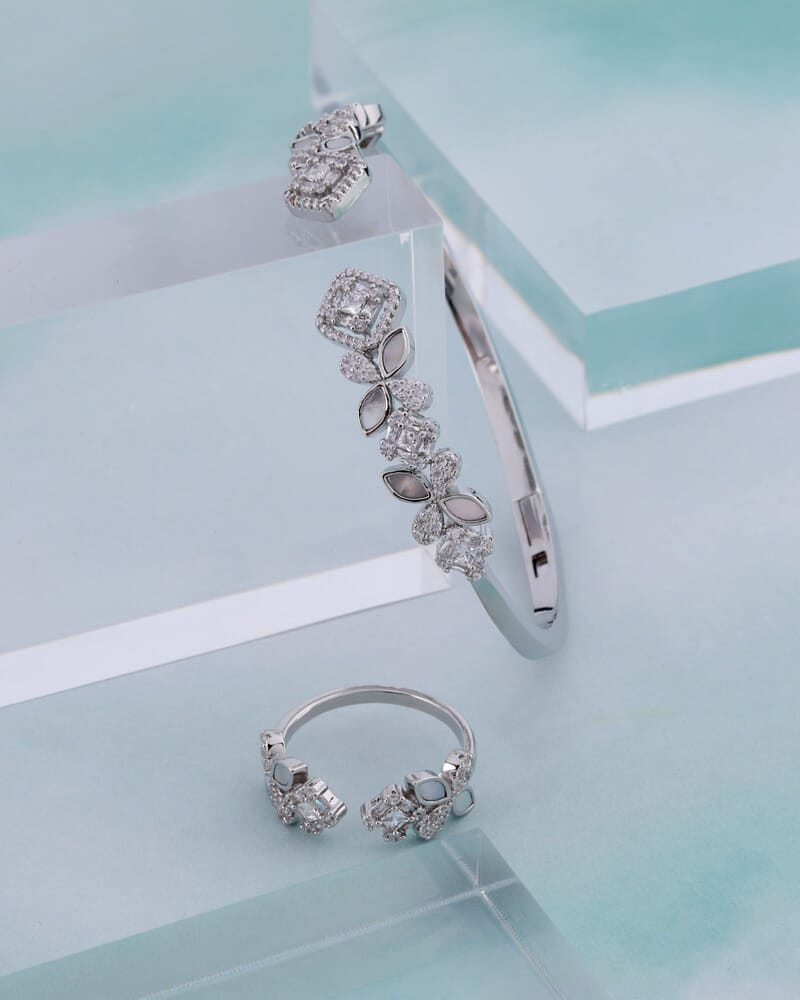 Silver women's accessory set