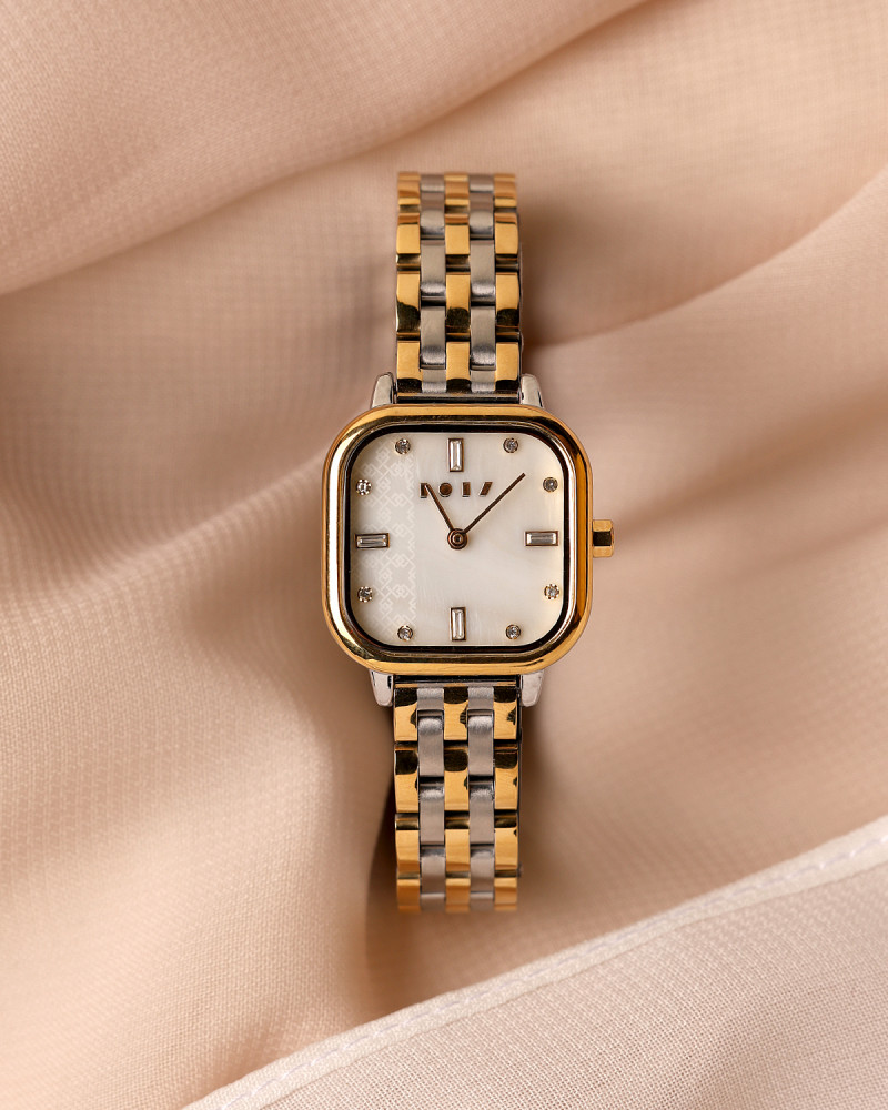 AlNajwa watch for women in silver and golden color