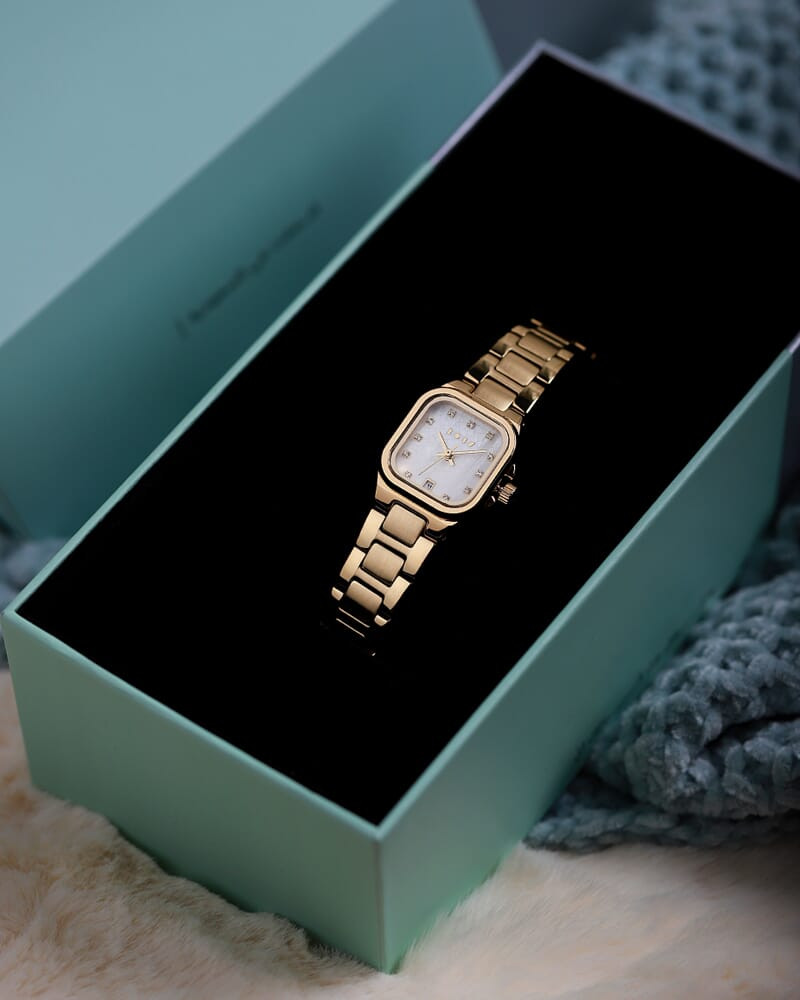 Women's set of a watch, a bracelet and a ring