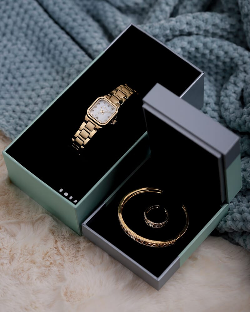 Women's set of a watch, a bracelet and a ring