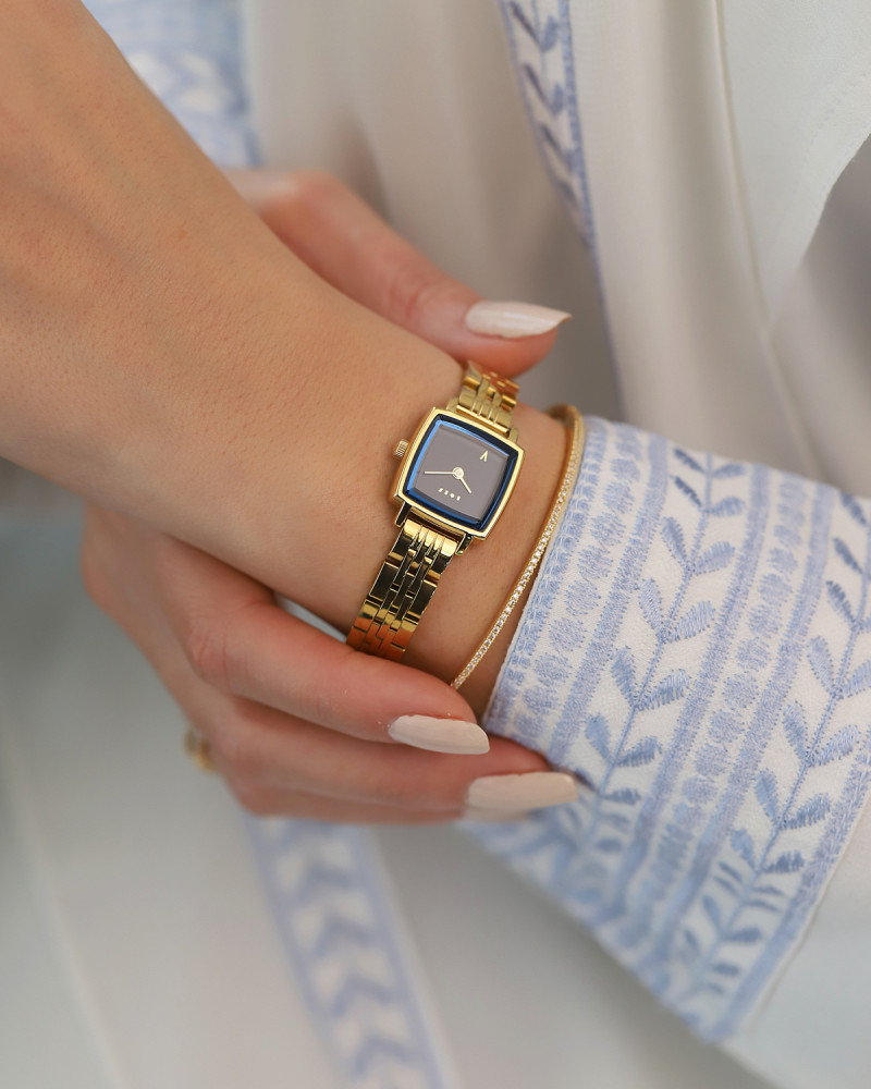 Bilqis golden watch for women