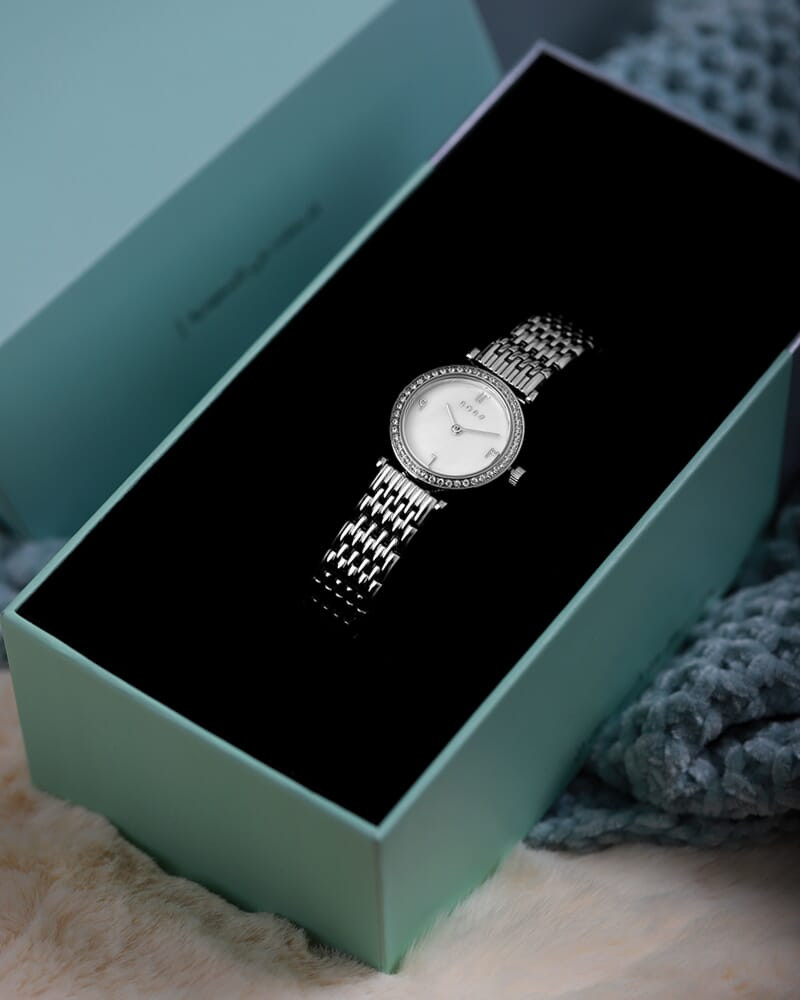 Women's set of a watch, a bracelet and a ring