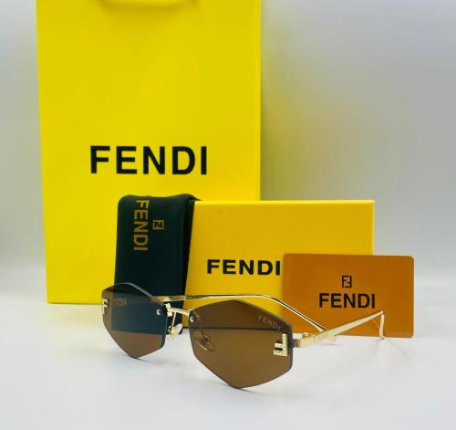 نظارة نسائية - فندي FENDI