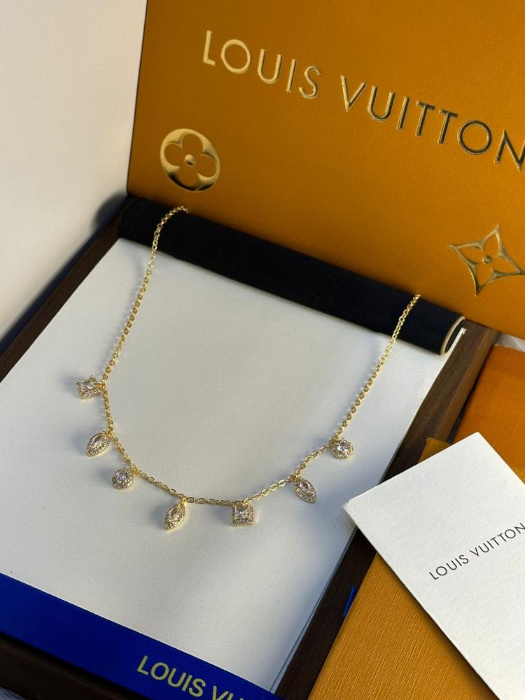 سلسال نسائي -  لويس فيتون