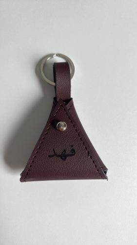 ميدالية جلد بني غامق
