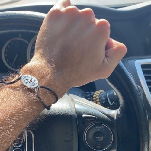 اسواره رجالي بالاسم من الأحجار الكريمة - متجر الجو...