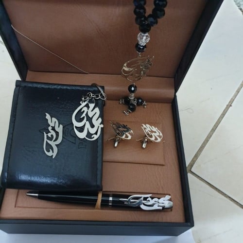 اطقم رجالية بالاسم مطلية بالذهب والفضة