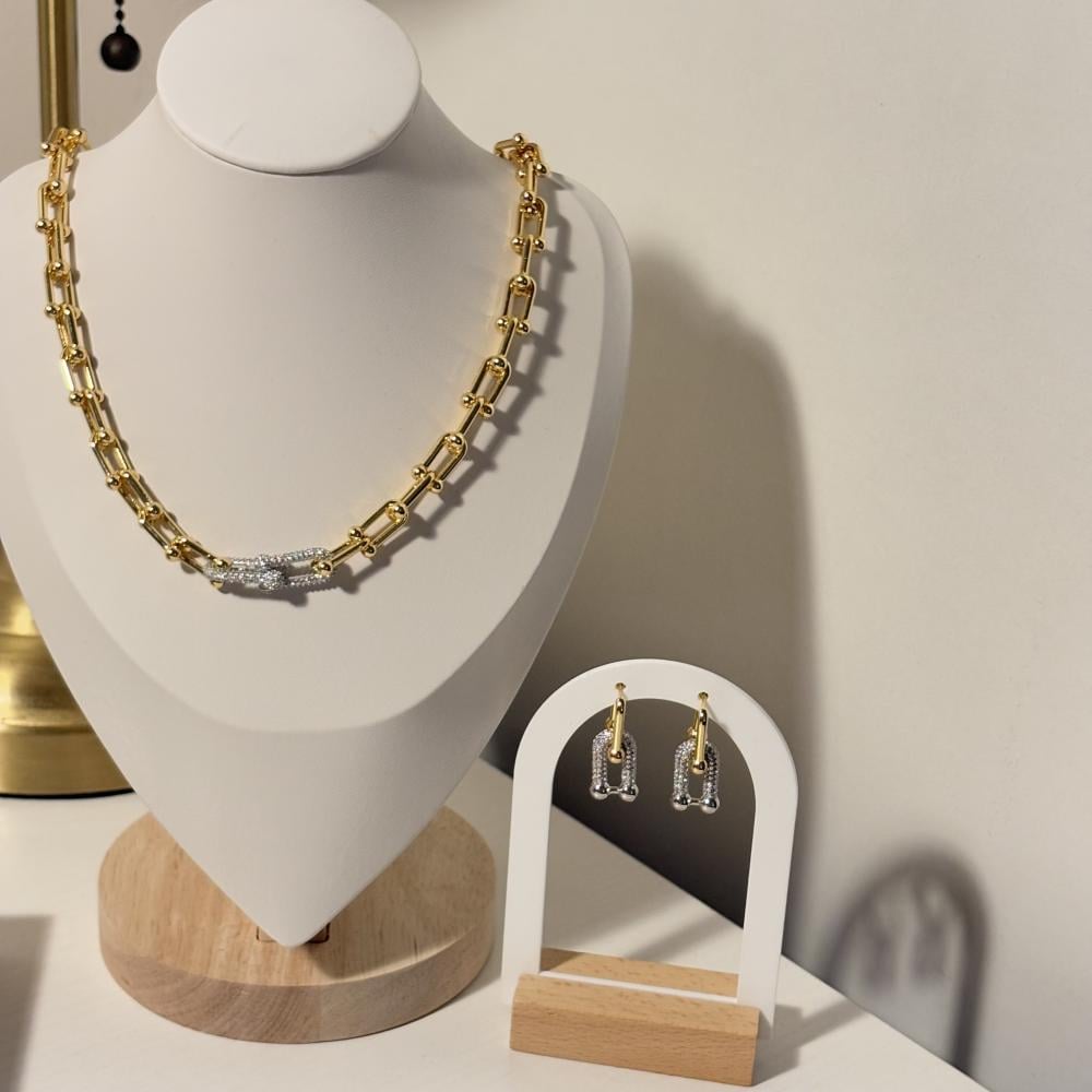 طقم تيفاني ذهبي مميز