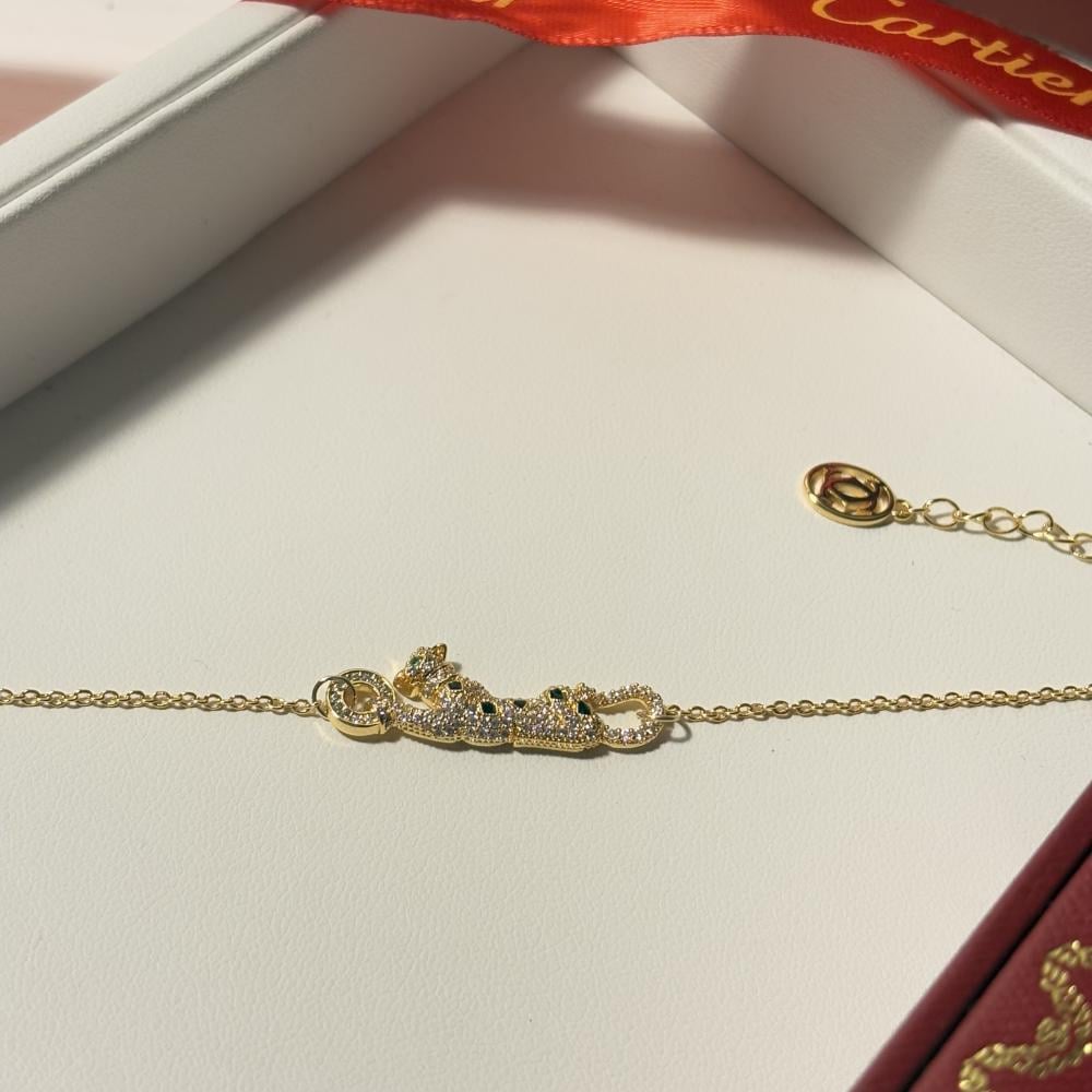 اسوارة كارتير بانثير نسائية ذهبي ستيل عيون خضراء