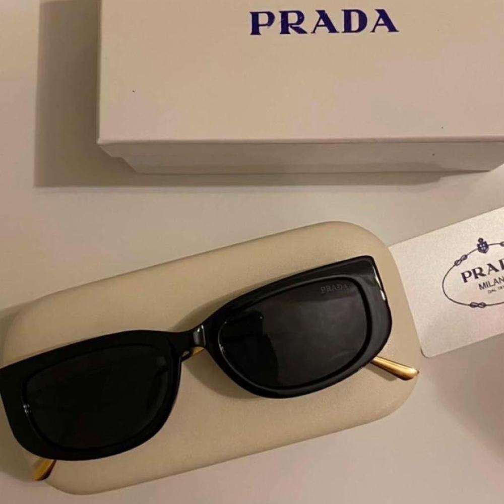 نظارة برادا