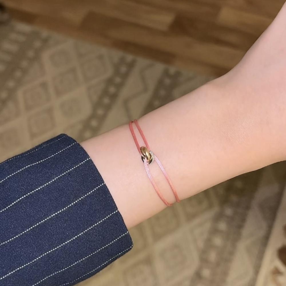 اسوارة خيط وردي انيق