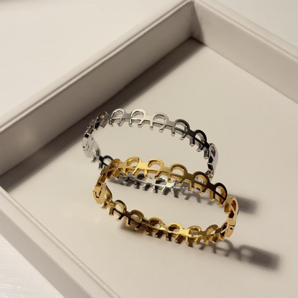 اساور اقنر نسائية