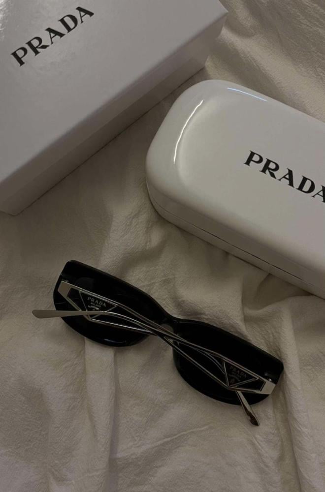 نظارة برادا