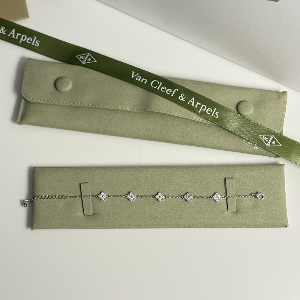 سوار فان كليف ألامبرا 5 وردات صدف