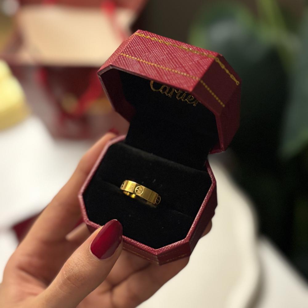 خاتم كارتير لوف ذهبي ستيل سادة كلاسيك