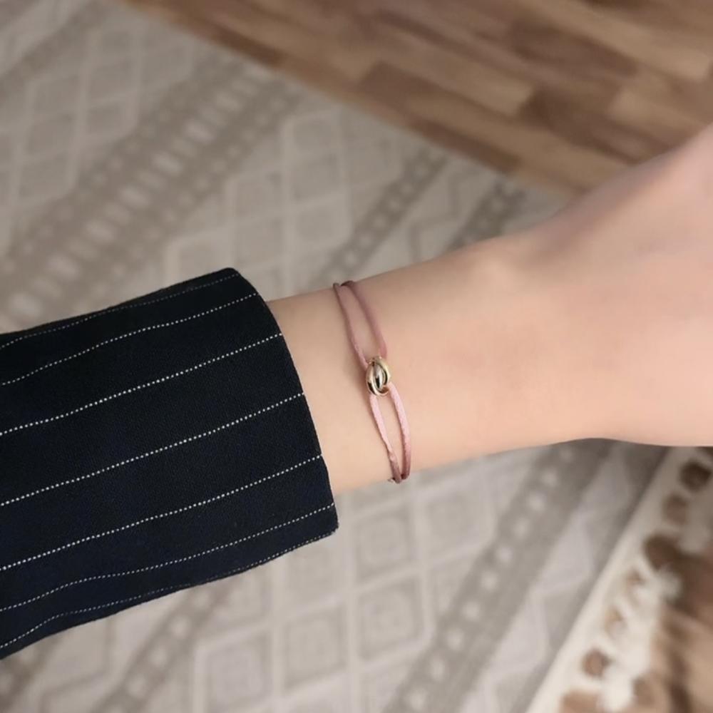 اسوارة خيط وردي مميز
