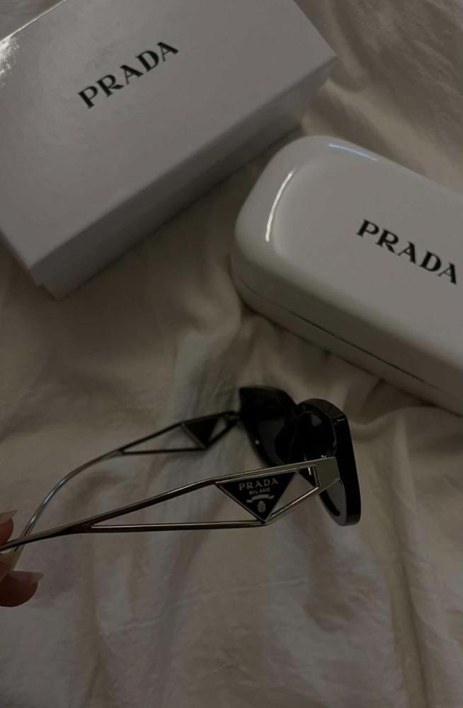 نظارة برادا