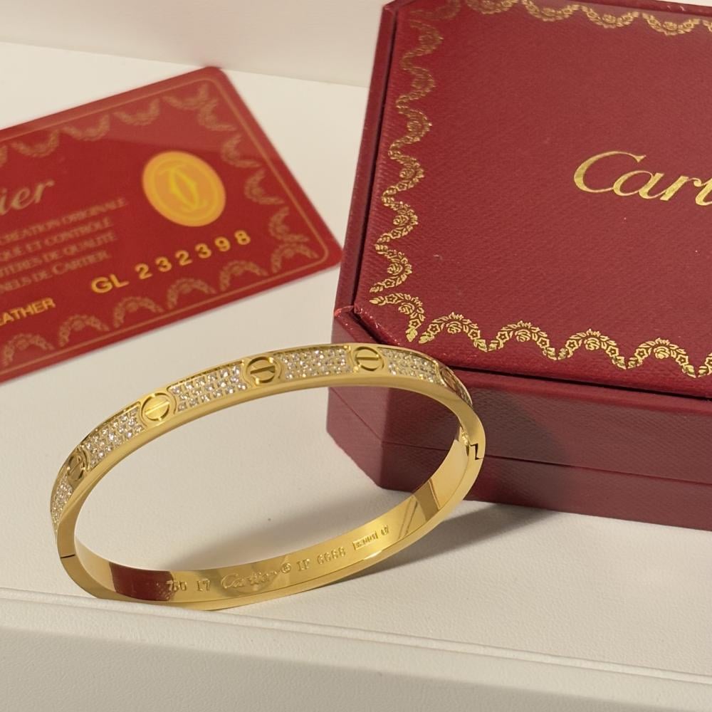 اسوارة كارتير لوف ذهبي ستيل مرصعة فصوص بالكامل