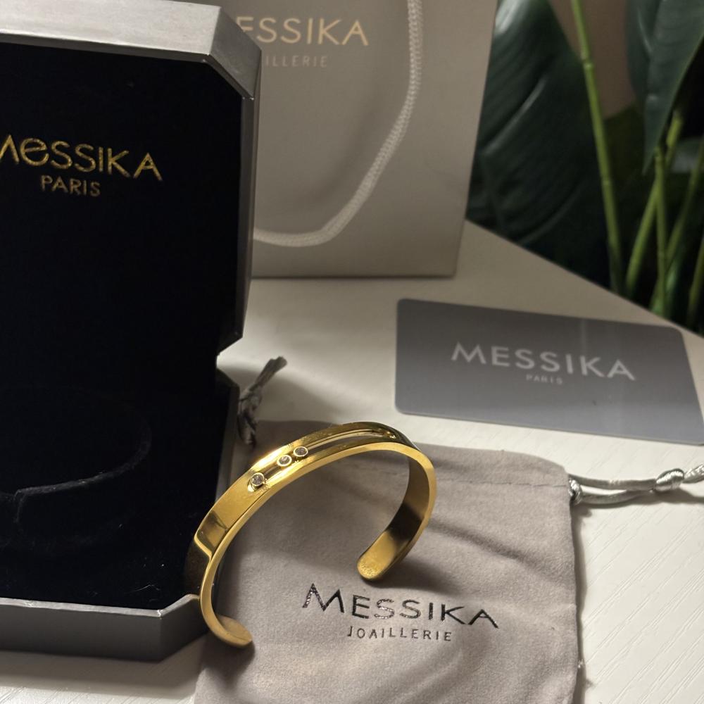 اسوارة ميسيكا نسائية صلبة ذهبي ستيل تصميم موف إطار سادة 3 فصوص