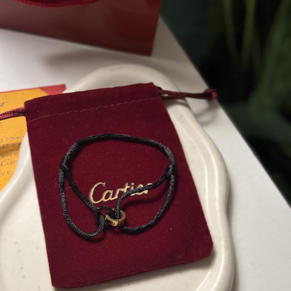 اسوارة خيط كارتيير