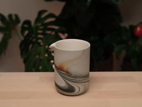 إبريق المجرة اليدوي