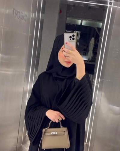 عباية سوداء قماش كريب
