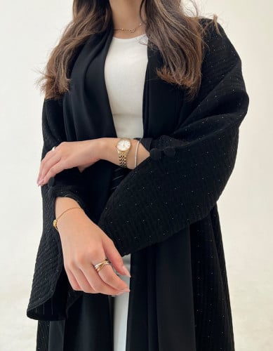 عباية كلوش قماش جاكار أسود منقط