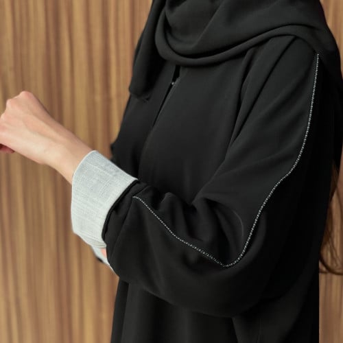 عبايه سوداء قماش ملكي