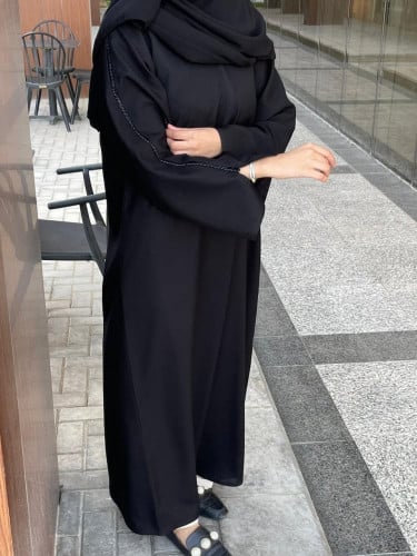 عبايه سوداء قماش ملكي