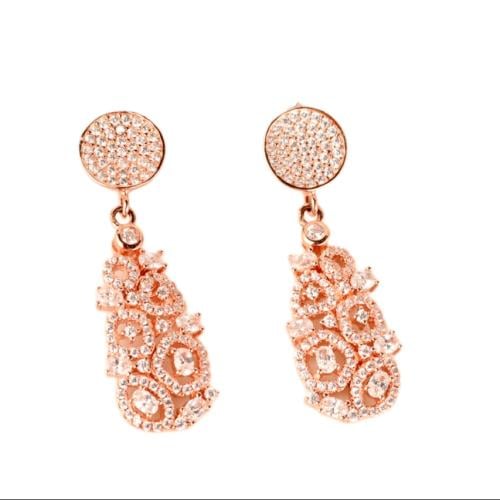 حلق فضة مرصع بحبات الزركون الصافي