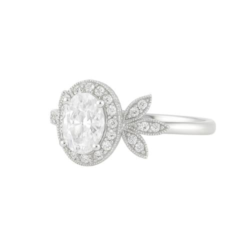 خاتم فضة مرصع بحبات الزركون الصافي