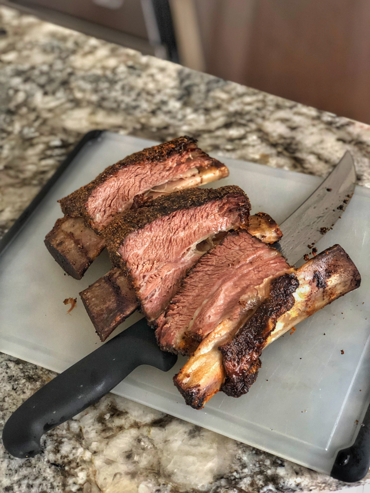 كل ما تود معرفته عن أضلاع لحم البقر المشوية “الريبز”