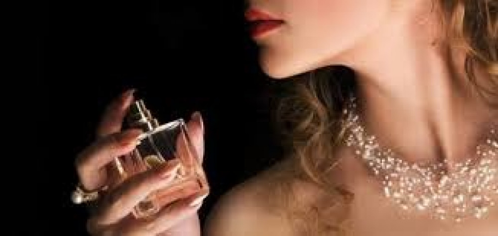 افضل 3  اماكن وضع العطر على الجسم