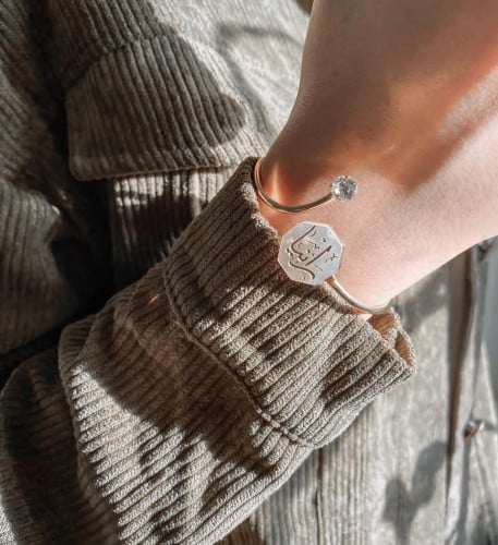 هدايا نسائية هدايا حب هدايا بالاسم هدايا اساور بالاسم متجر سارة